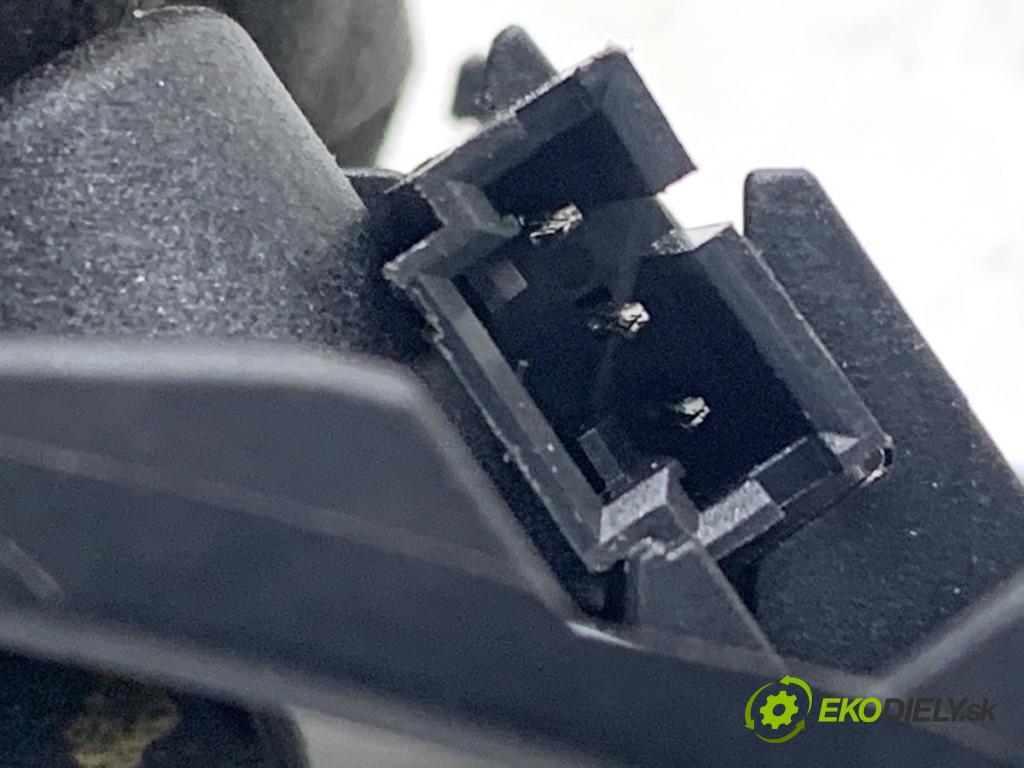 JAGUAR E-PACE SUV 2020 132 kW 2.0 D180 AWD 1999 lopatky: 8X23-7L074-AA