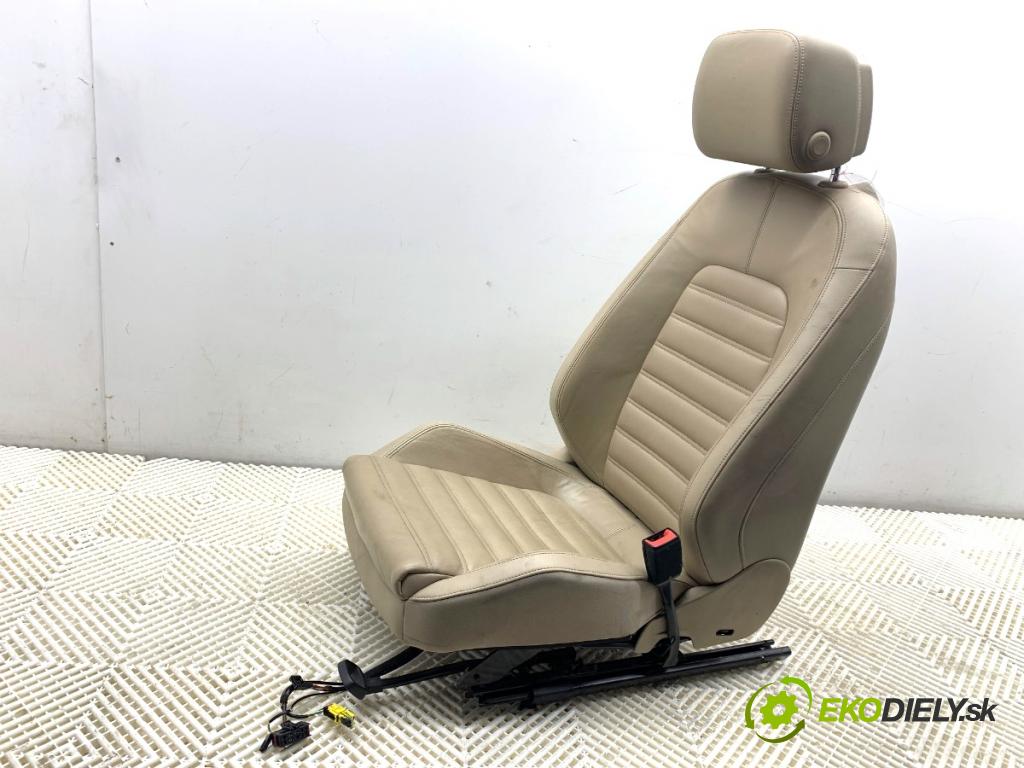 VW PASSAT B7 sedan 2013 103 kW 2.0 TDI 1968 Sedadlo pravy predný