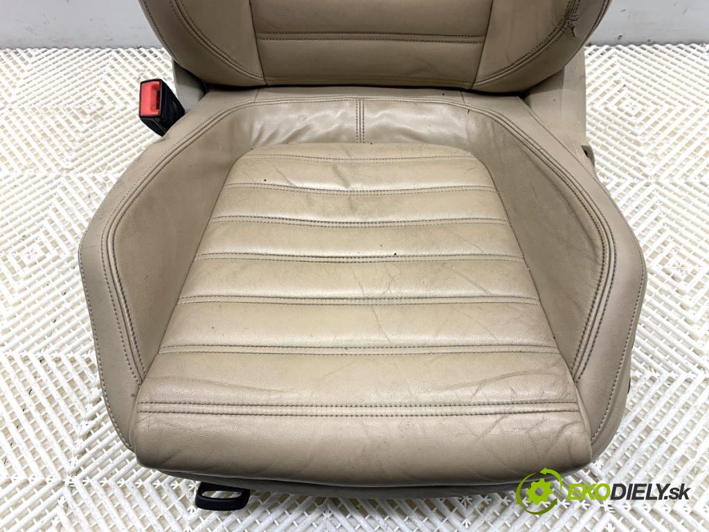 VW PASSAT B7 sedan 2013 103 kW 2.0 TDI 1968 Sedadlo ľavy predný