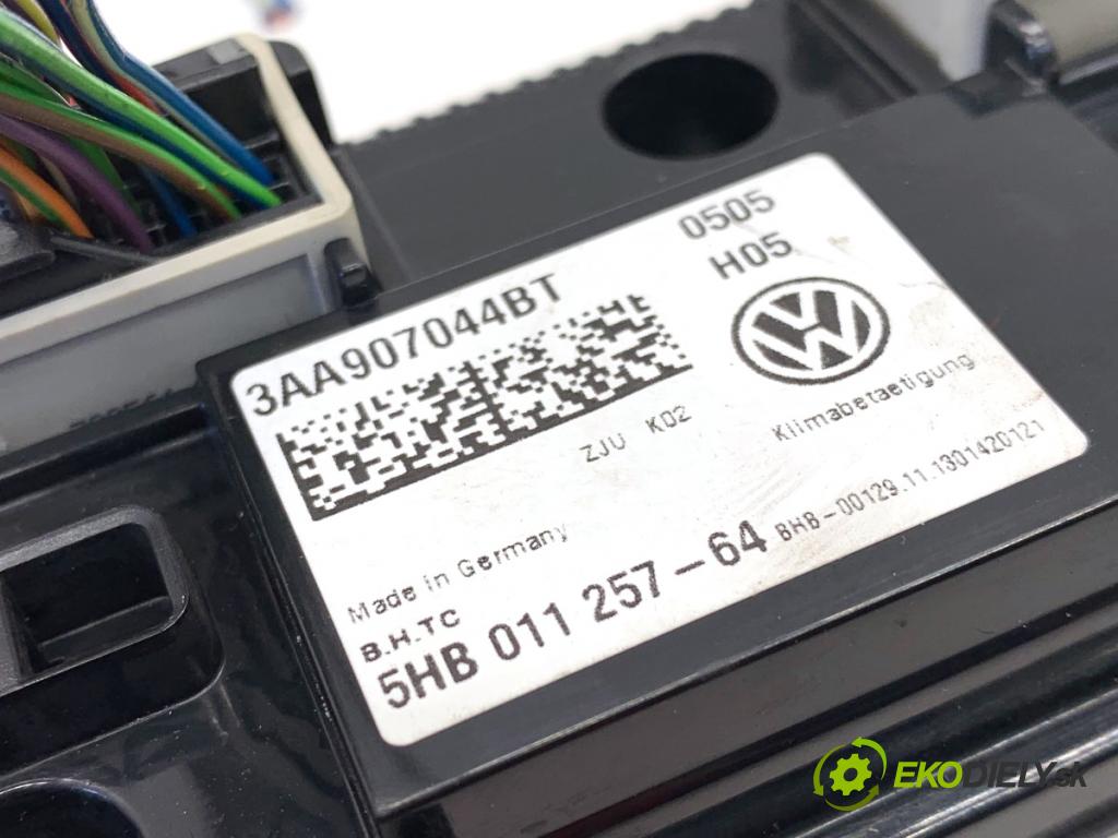 VW PASSAT B7 sedan 2013 103 kW 2.0 TDI 1968 Panel ovládania kúrenia 3AA907044BT (Prepínacie páčky pod volantom)