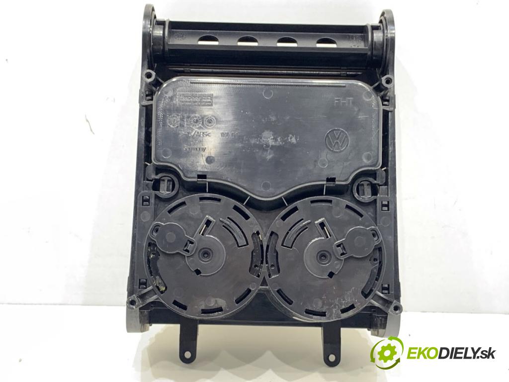 VW PASSAT B7 sedan 2013 103 kW 2.0 TDI 1968 Držiak na nápoje 3C0858329H (Držiak (úchyt) na nápoje)