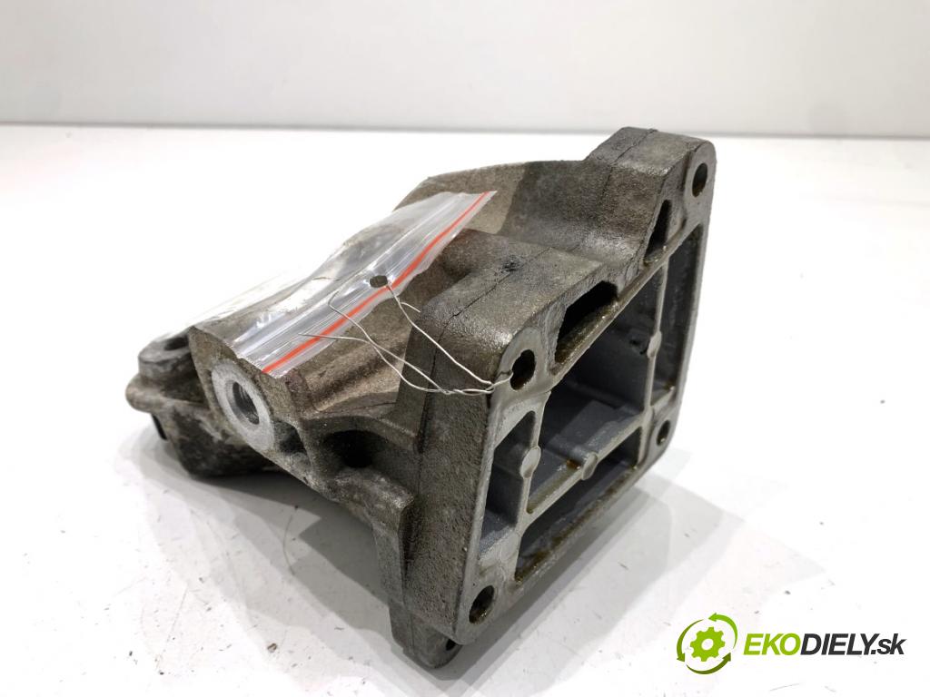 MERCEDES-BENZ W218 Kombi 2016 190 kW CLS 350 d 4-matic (218.994) 2987 Držiak Motor A6422233004