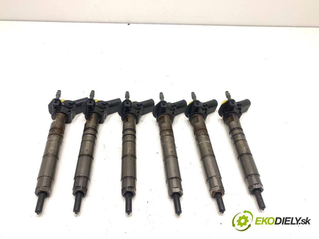 MERCEDES-BENZ W218 Kombi 2016 190 kW CLS 350 d 4-matic (218.994) 2987 vstřikovací ventily A6420701187