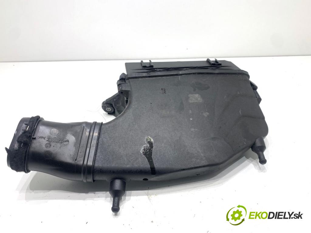 MERCEDES-BENZ W218 Kombi 2016 190 kW CLS 350 d 4-matic (218.994) 2987 obal filtra vzduchu A6420903501 (Kryt vzduchového filtru)