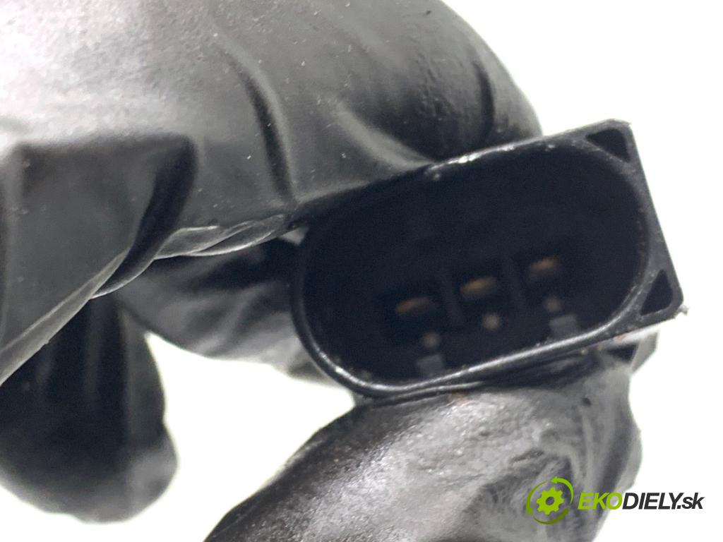 MERCEDES-BENZ W218 Kombi 2016 190 kW CLS 350 d 4-matic (218.994) 2987 lišta vstřikovací SENZOR A6420703095