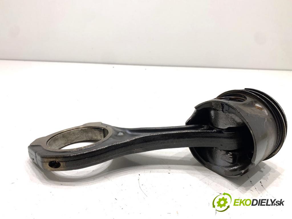 MERCEDES-BENZ W218 Kombi 2016 190 kW CLS 350 d 4-matic (218.994) 2987 PÍST: ojnice  (Píst)