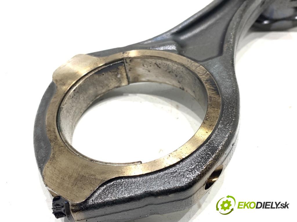 MERCEDES-BENZ W218 Kombi 2016 190 kW CLS 350 d 4-matic (218.994) 2987 PÍST: ojnice  (Píst)