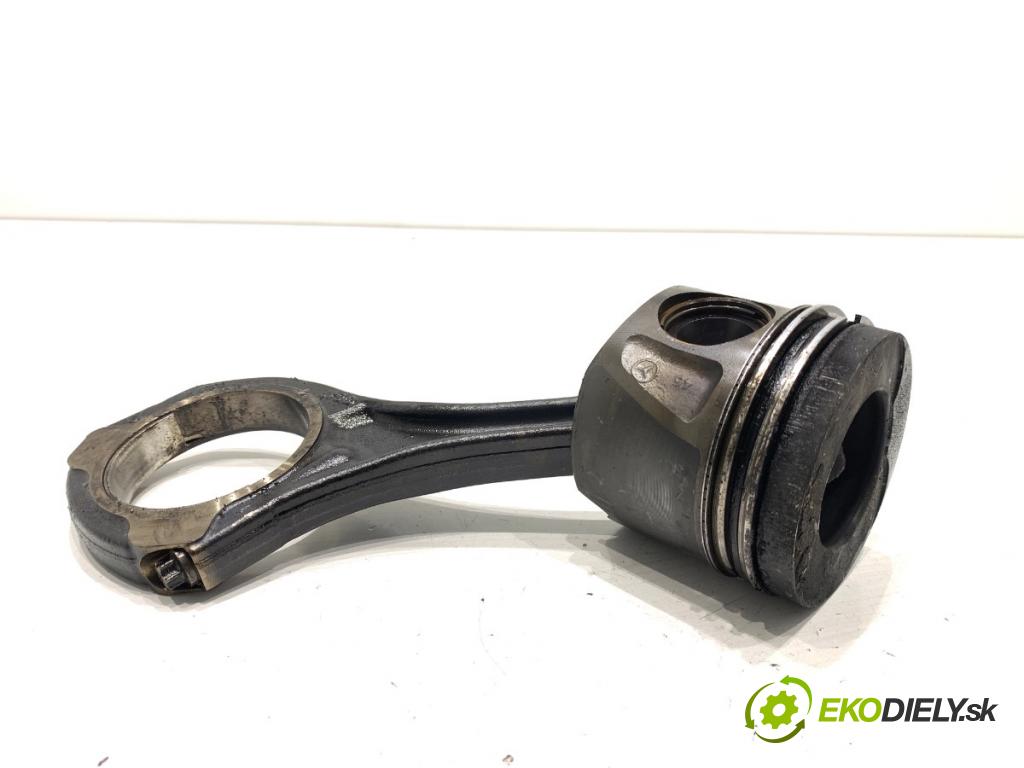 MERCEDES-BENZ W218 Kombi 2016 190 kW CLS 350 d 4-matic (218.994) 2987 PÍST: ojnice  (Píst)