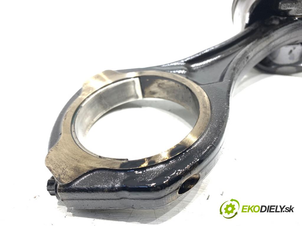 MERCEDES-BENZ W218 Kombi 2016 190 kW CLS 350 d 4-matic (218.994) 2987 PÍST: ojnice  (Píst)