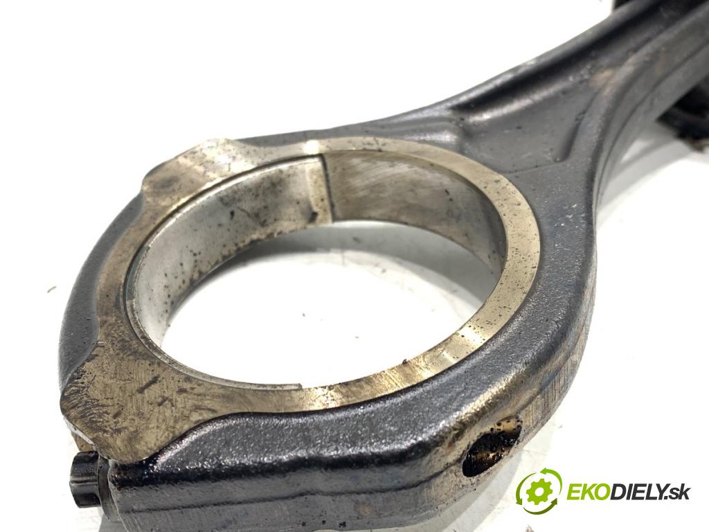 MERCEDES-BENZ W218 Kombi 2016 190 kW CLS 350 d 4-matic (218.994) 2987 PÍST: ojnice  (Píst)