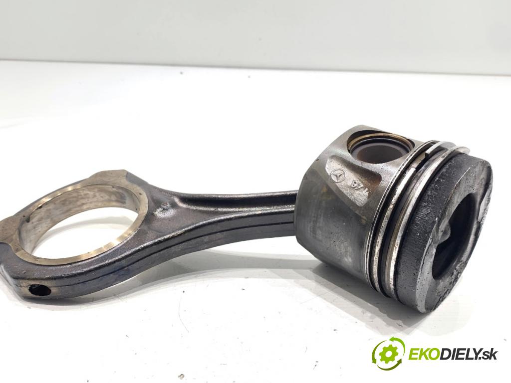 MERCEDES-BENZ W218 Kombi 2016 190 kW CLS 350 d 4-matic (218.994) 2987 PÍST: ojnice  (Píst)