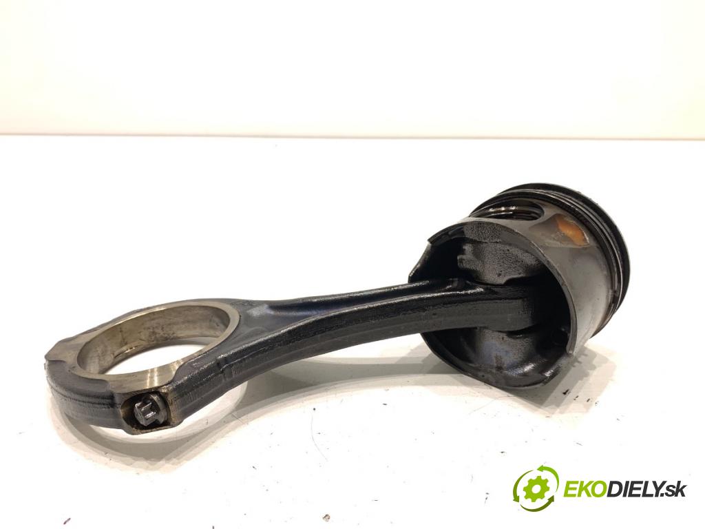 MERCEDES-BENZ W218 Kombi 2016 190 kW CLS 350 d 4-matic (218.994) 2987 PÍST: ojnice  (Píst)