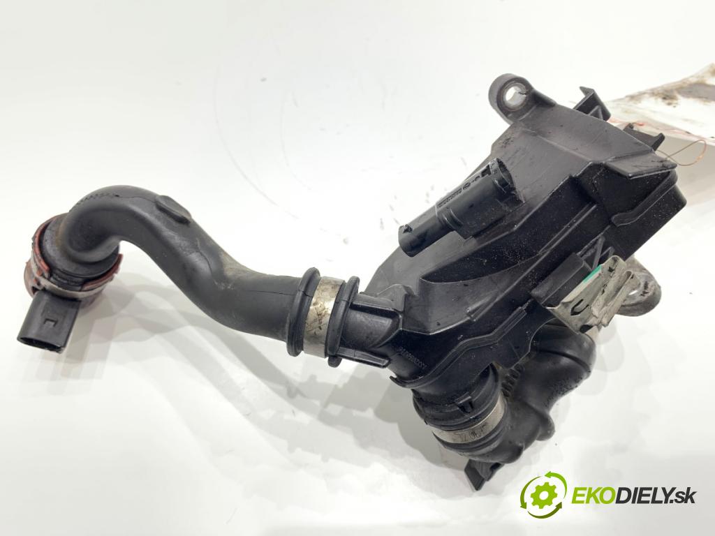 MERCEDES-BENZ W218 Kombi 2016 190 kW CLS 350 d 4-matic (218.994) 2987 výparník A6420103807