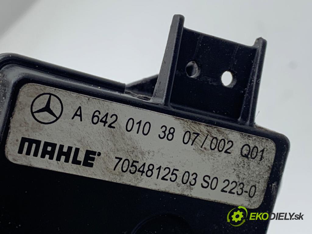 MERCEDES-BENZ W218 Kombi 2016 190 kW CLS 350 d 4-matic (218.994) 2987 výparník A6420103807