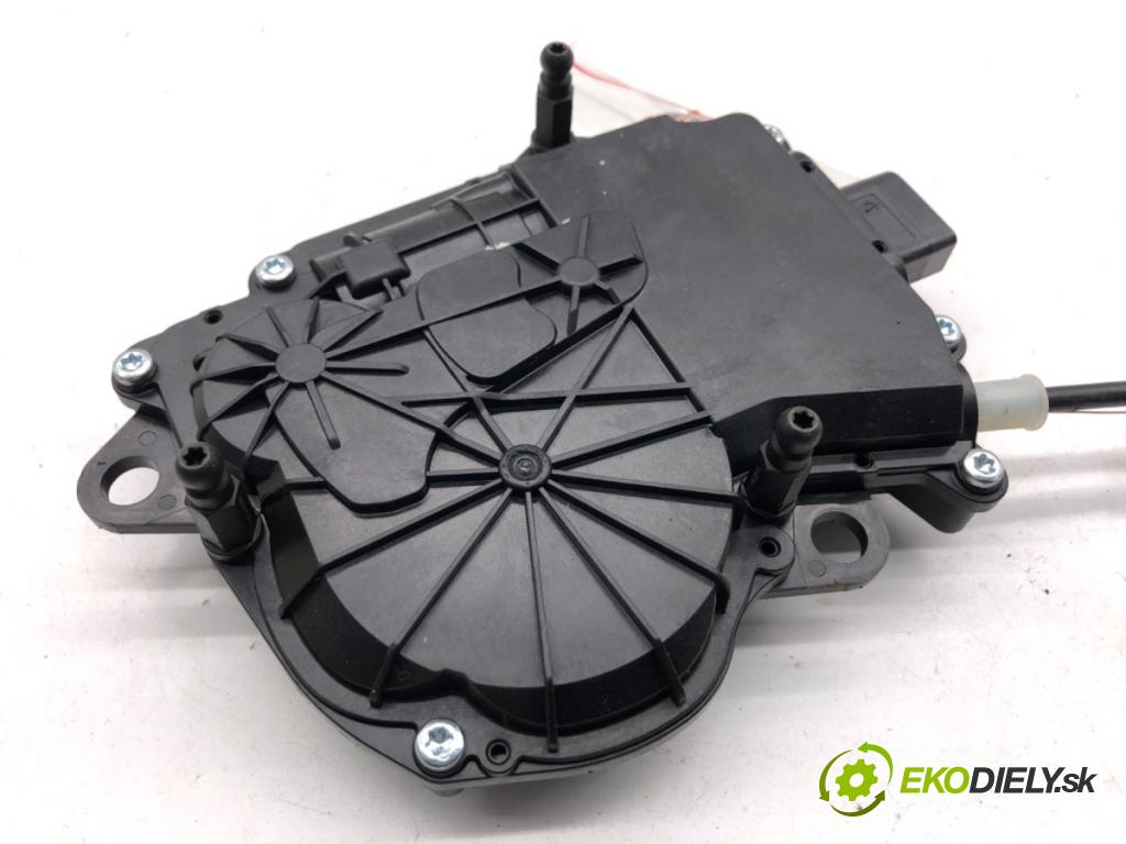 JAGUAR F-PACE SUV 2016 120 kW 2.0 TD4 1999 VLAK: dveří zadní část CPLA404C10AB