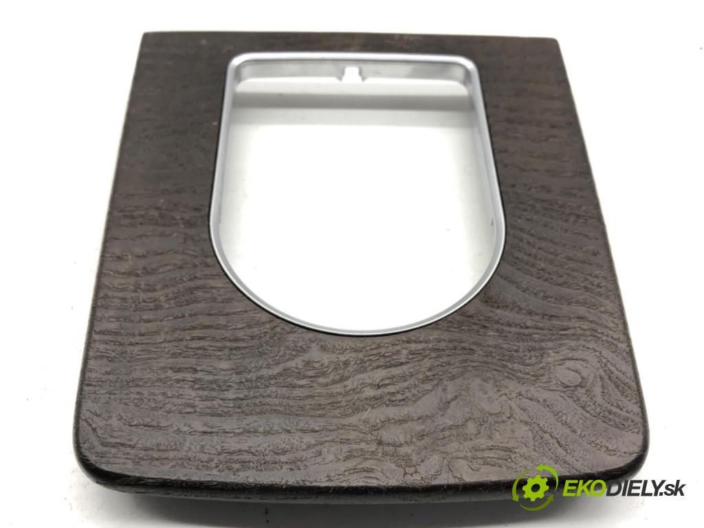 JAGUAR F-PACE SUV 2016 120 kW 2.0 TD4 1999 kryt Rámček TUNEL: GX73-U45K80-A