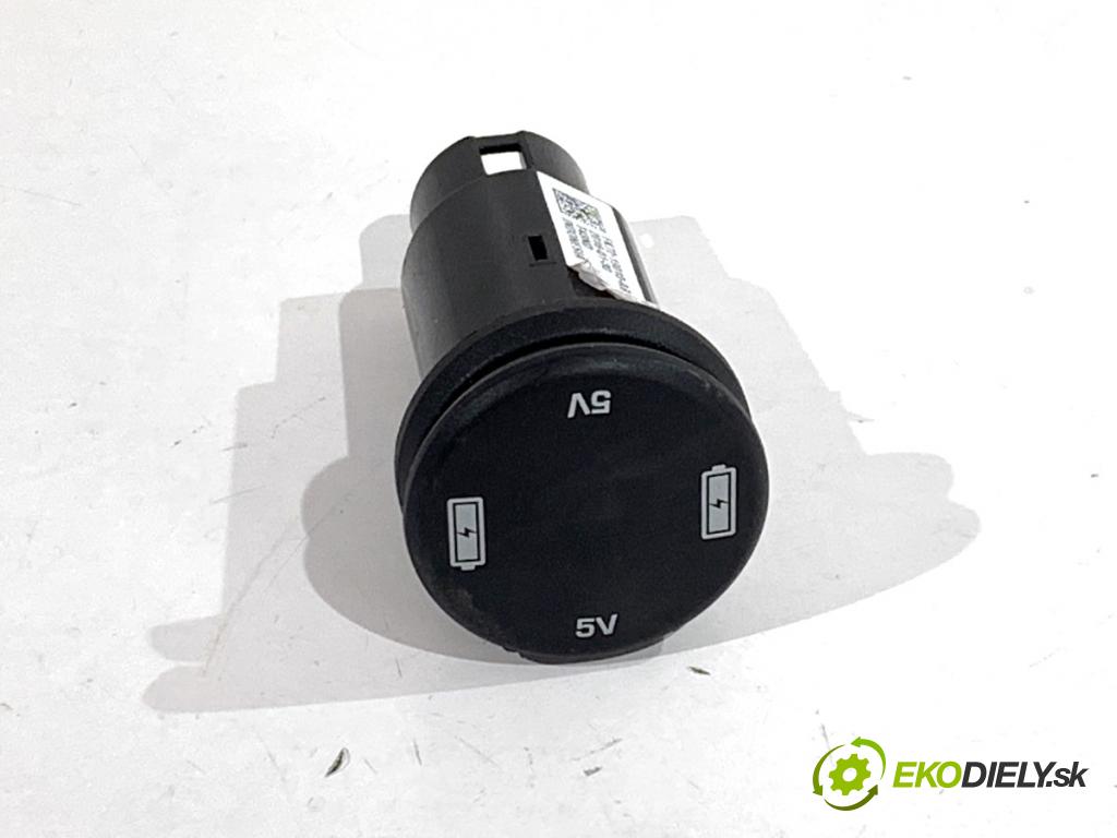 JAGUAR F-PACE SUV 2016 120 kW 2.0 TD4 1999 HNÍZDO: USB C FK72-19010-AB