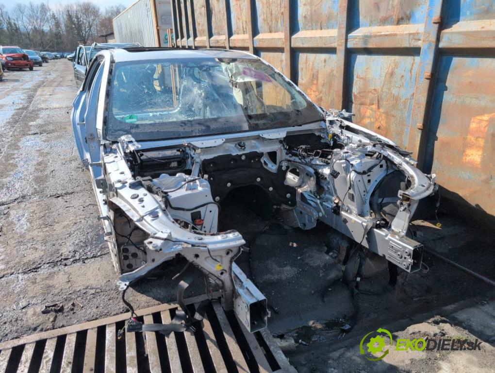 BMW G31 Kombi 2020 140 kW 520 d 1995 KAROSERIA ČTVRŤÁK blatník práh střecha PODŁUŻNICA 