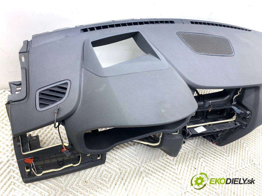 BMW F25 SUV 2016 180 kW xDrive 28 i 1997 palubní doska POLŠTÁŘ: spolujezdce