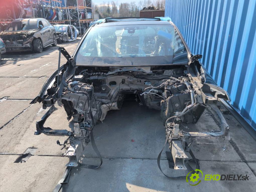 JAGUAR F-PACE SUV 2016 120 kW 2.0 TD4 1999 karoséria ČTVRŤÁK: Blatník prah strecha PODŁUŻNICA