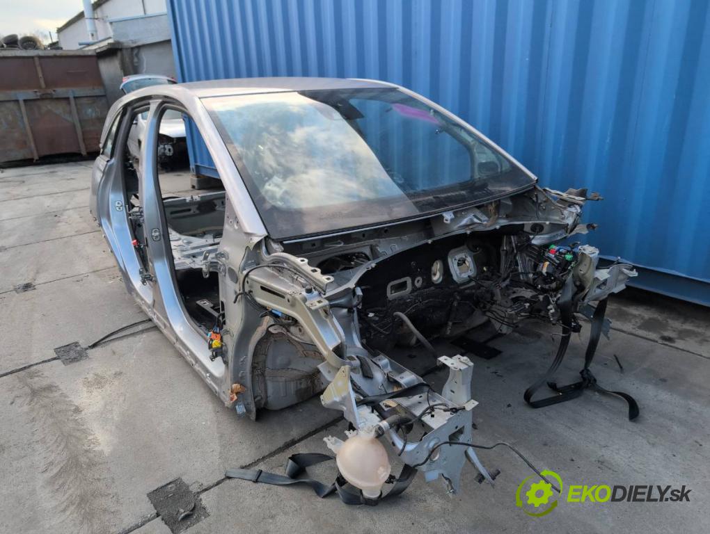 OPEL CROSSLAND SUV 2024 81 kW 1.2 (75) 1199 KAROSERIA ČTVRŤÁK blatník práh střecha PODŁUŻNICA 