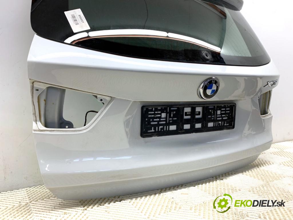 BMW F25 SUV 2016 180 kW xDrive 28 i 1997 kapota zadní část