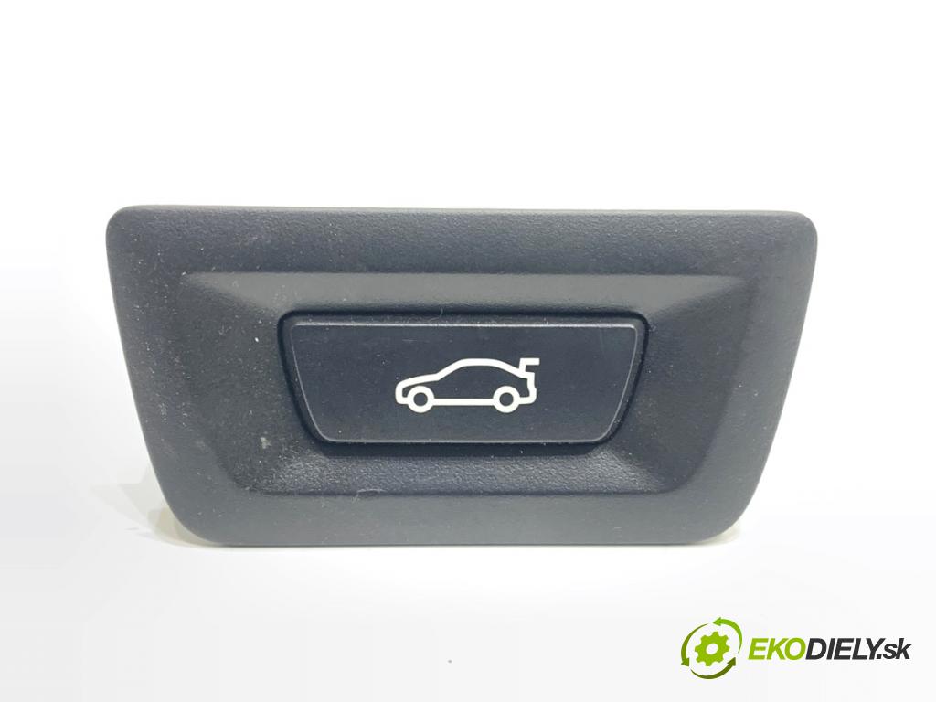 BMW F31 Kombi 2014 135 kW 320 d xDrive 1995 vypínač otevírání dveří 9275119