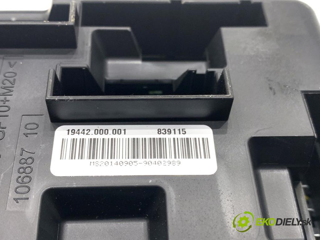 BMW F31 Kombi 2014 135 kW 320 d xDrive 1995 Skrinka poistková 9337880 (Poistková skrinka)