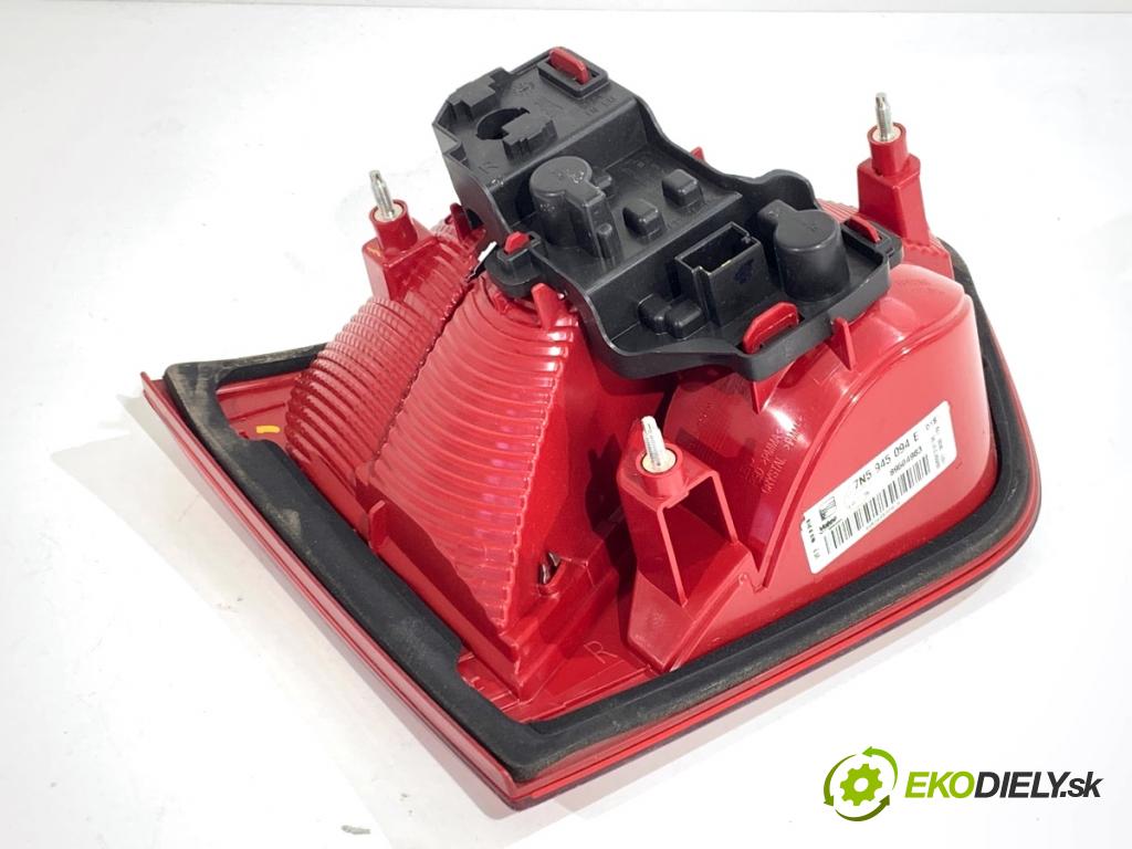 SEAT ALHAMBRA II nadwozie wielkoprzestrzenne (MPV) 2012 125 kW 2.0 TDI 1968 Svetlo zad pravá vnútorná 7N0945094E (Kľučka dverí ostatné)