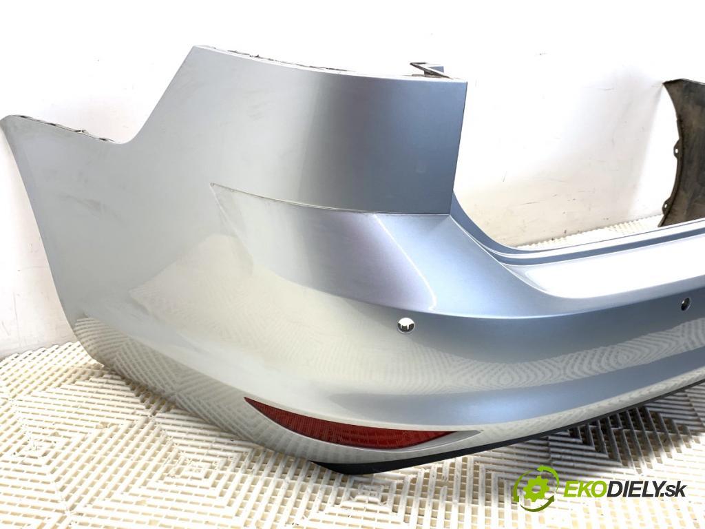 VW GOLF VII Kombi 2015 110 kW 2.0 TDI 1968 Nárazník zad LA7W (Kľučka dverí ostatné)