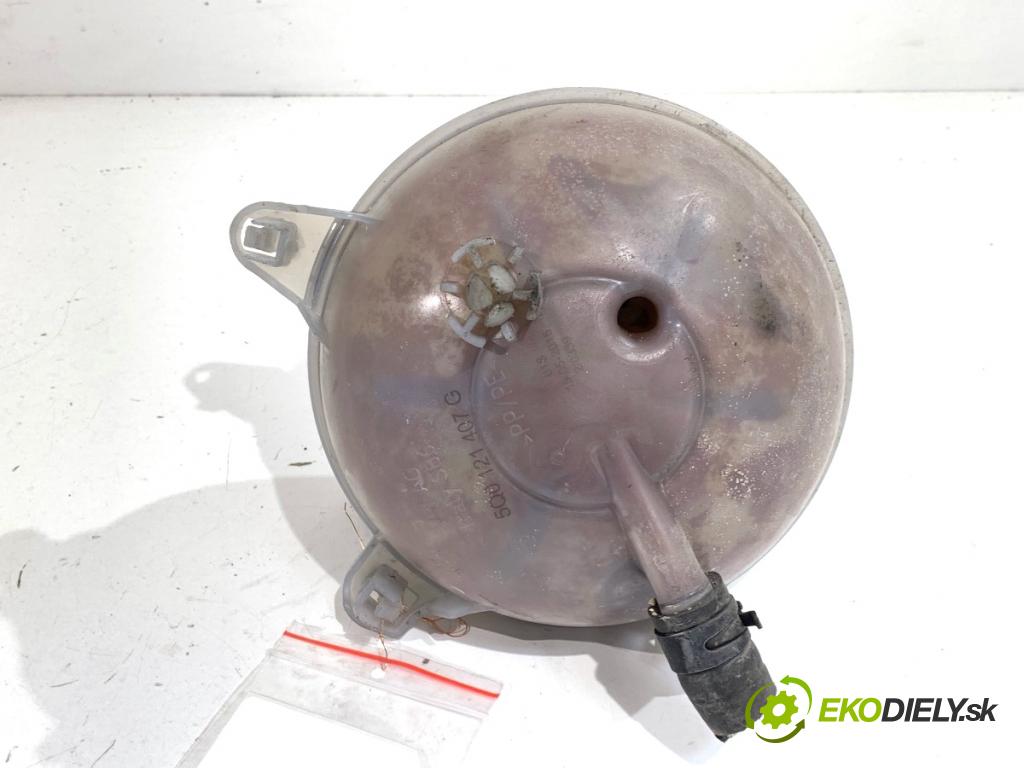 VW GOLF VII Kombi 2015 110 kW 2.0 TDI 1968 nádržka vyrovnávací kapaliny chadicího 5Q0121407G