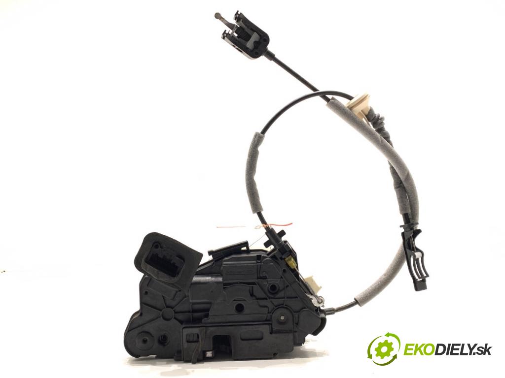 VW GOLF VII Kombi 2015 110 kW 2.0 TDI 1968 zámok Dvere ľavy predný 5K1837015E