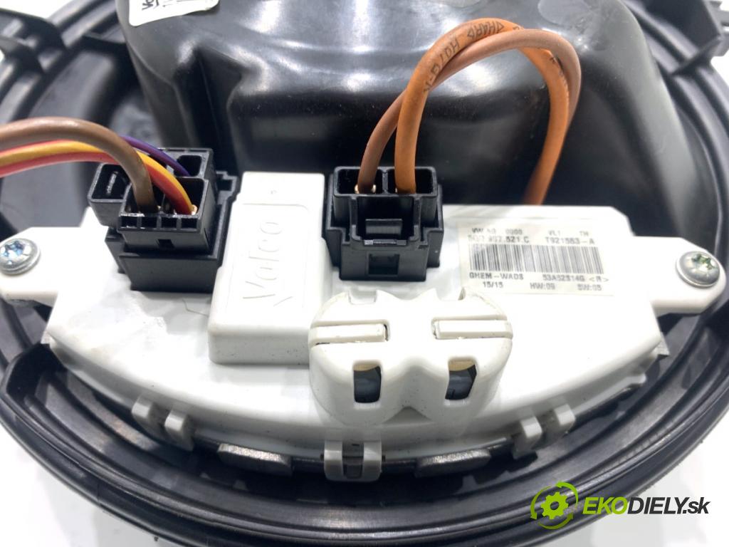 VW GOLF VII Kombi 2015 110 kW 2.0 TDI 1968 topení 5Q1819021B