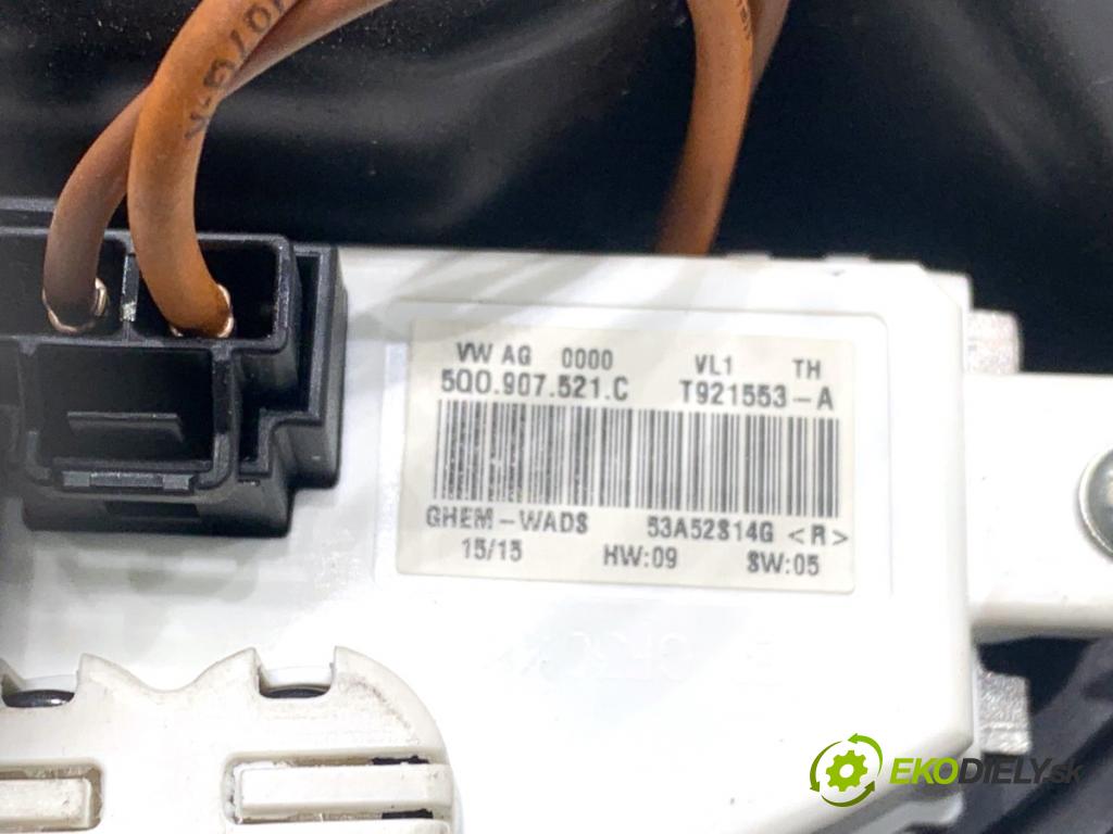 VW GOLF VII Kombi 2015 110 kW 2.0 TDI 1968 topení 5Q1819021B