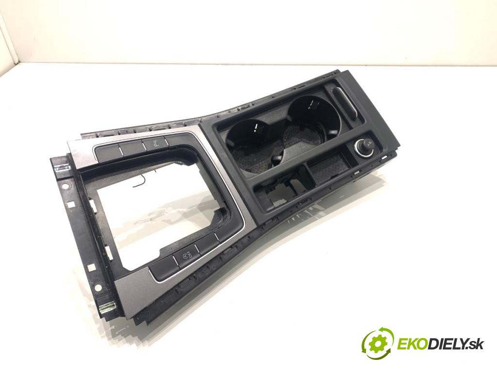 VW GOLF VII Kombi 2015 110 kW 2.0 TDI 1968 držák na nápoje 5G0862631 (Držák nápojů)