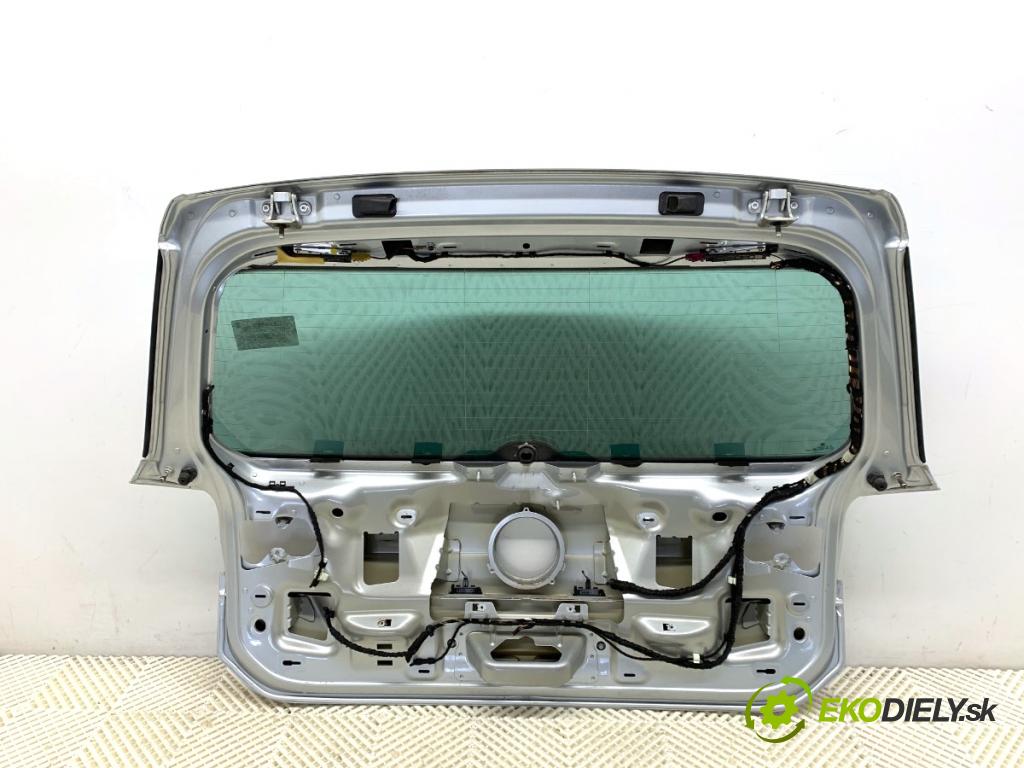VW GOLF VII Kombi 2015 110 kW 2.0 TDI 1968 kapota zadní část LA7W