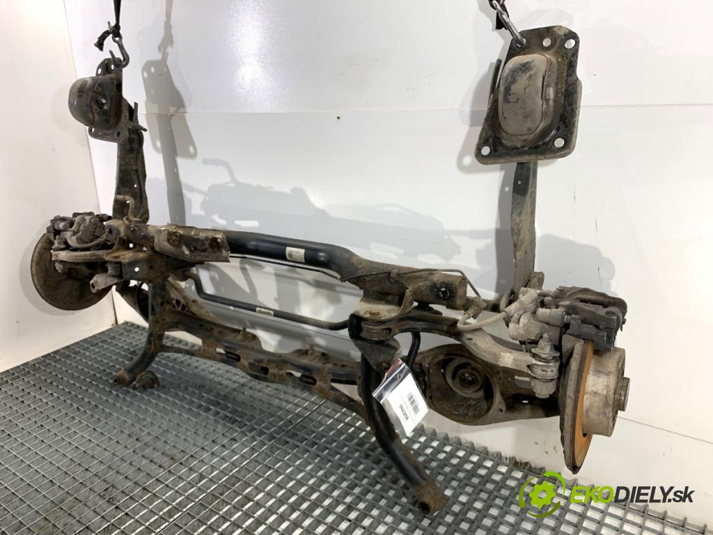 VW GOLF VII Kombi 2015 110 kW 2.0 TDI 1968 Výstuha zad 5Q0505315H