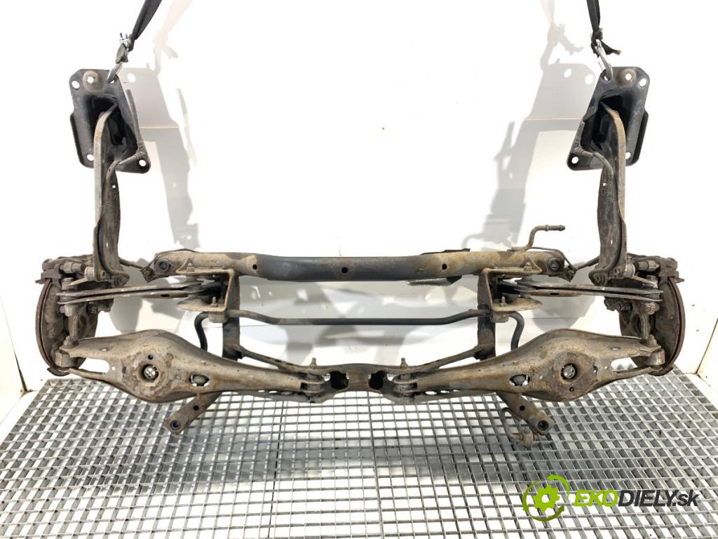 VW GOLF VII Kombi 2015 110 kW 2.0 TDI 1968 Výstuha zad 5Q0505315H