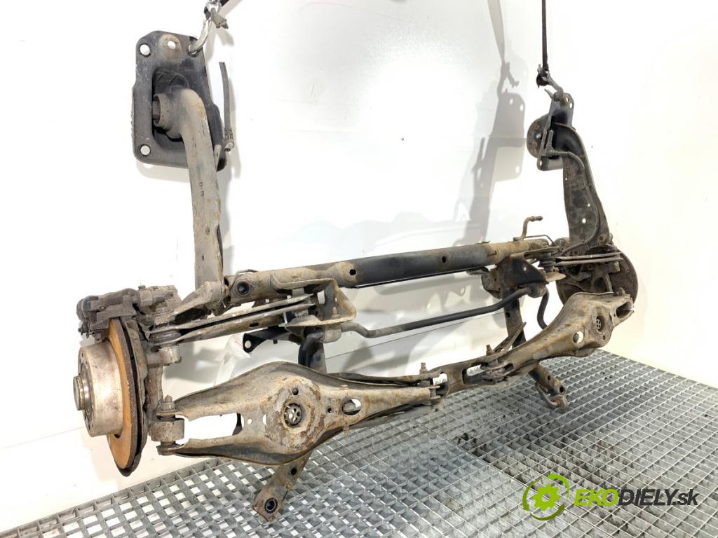 VW GOLF VII Kombi 2015 110 kW 2.0 TDI 1968 Výstuha zad 5Q0505315H