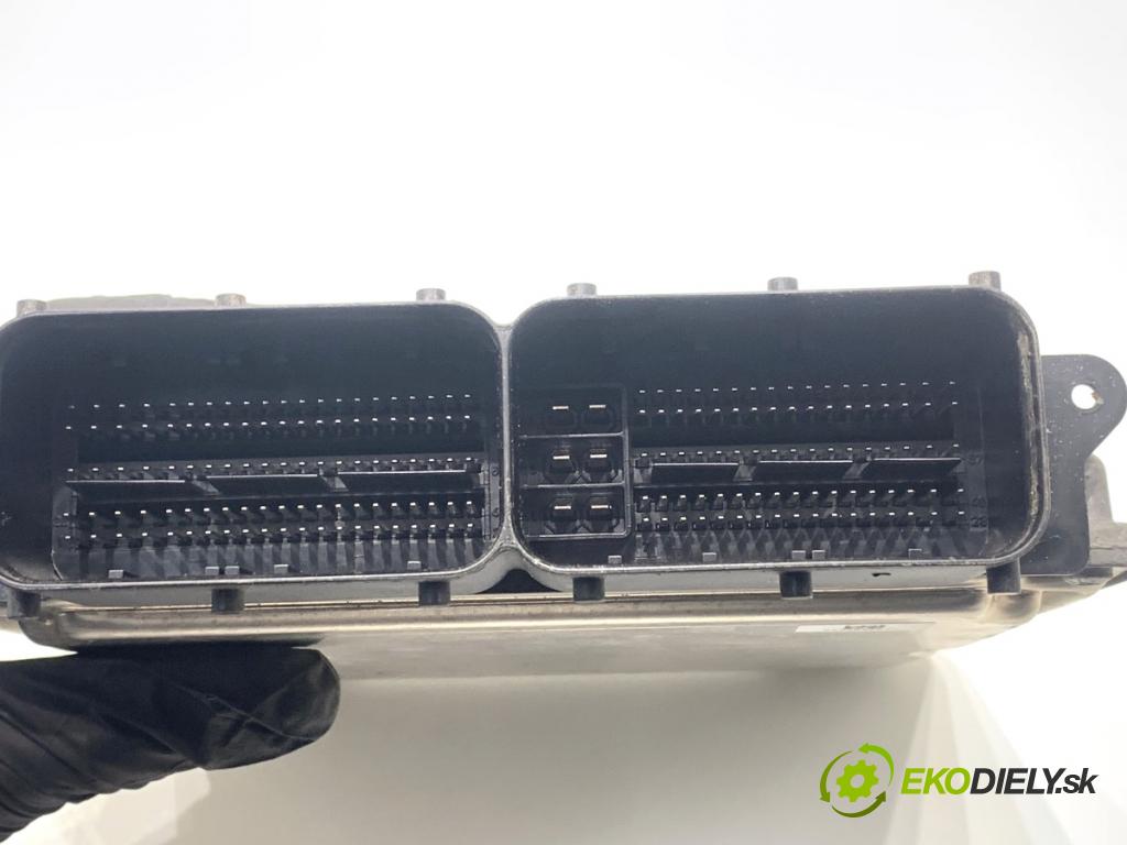 VW GOLF VII Kombi 2015 110 kW 2.0 TDI 1968 riadiaca jednotka Motor 04L907309R (Riadiaca jednotka)