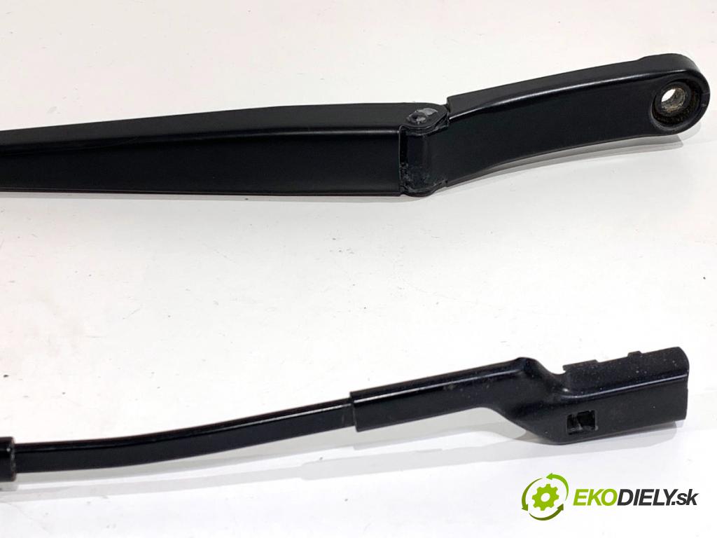 VW GOLF VII Kombi 2015 110 kW 2.0 TDI 1968 ramena stěrače přední část 5G1955409B