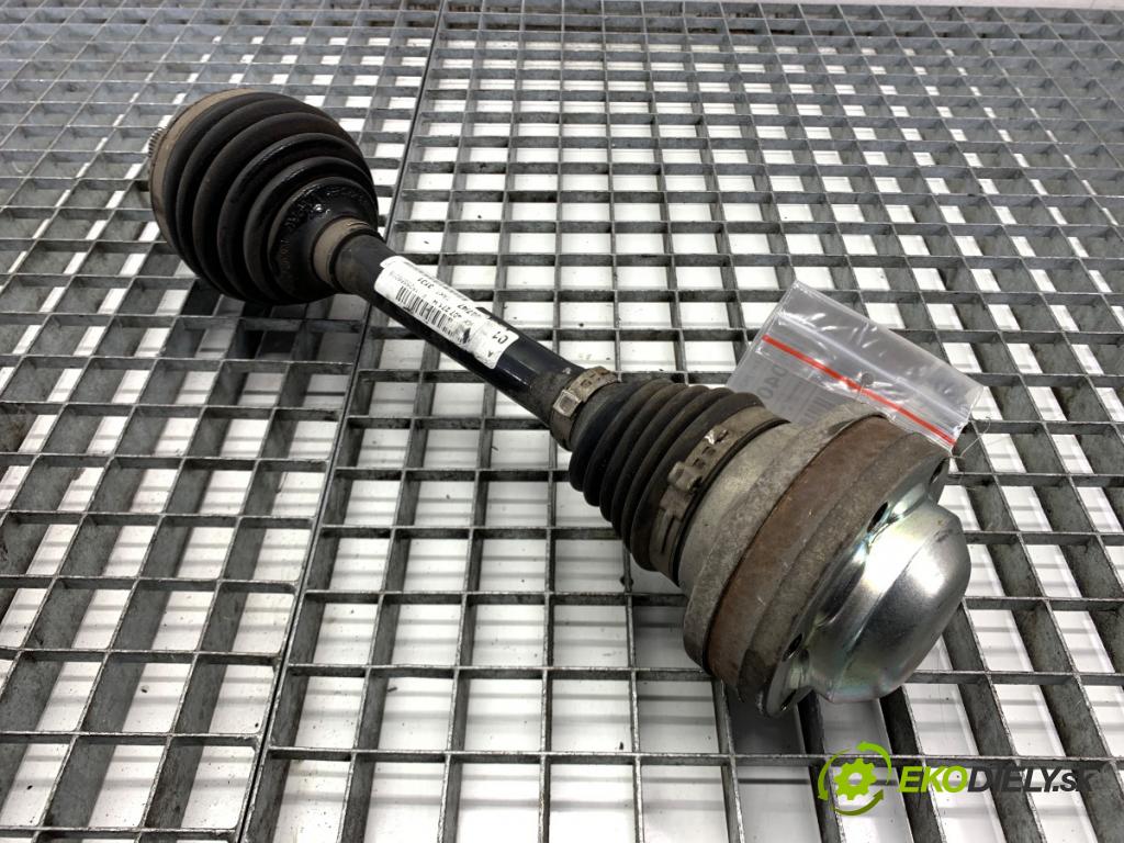 VW GOLF VII Kombi 2015 110 kW 2.0 TDI 1968 poloos levý přední část 5Q0407271H