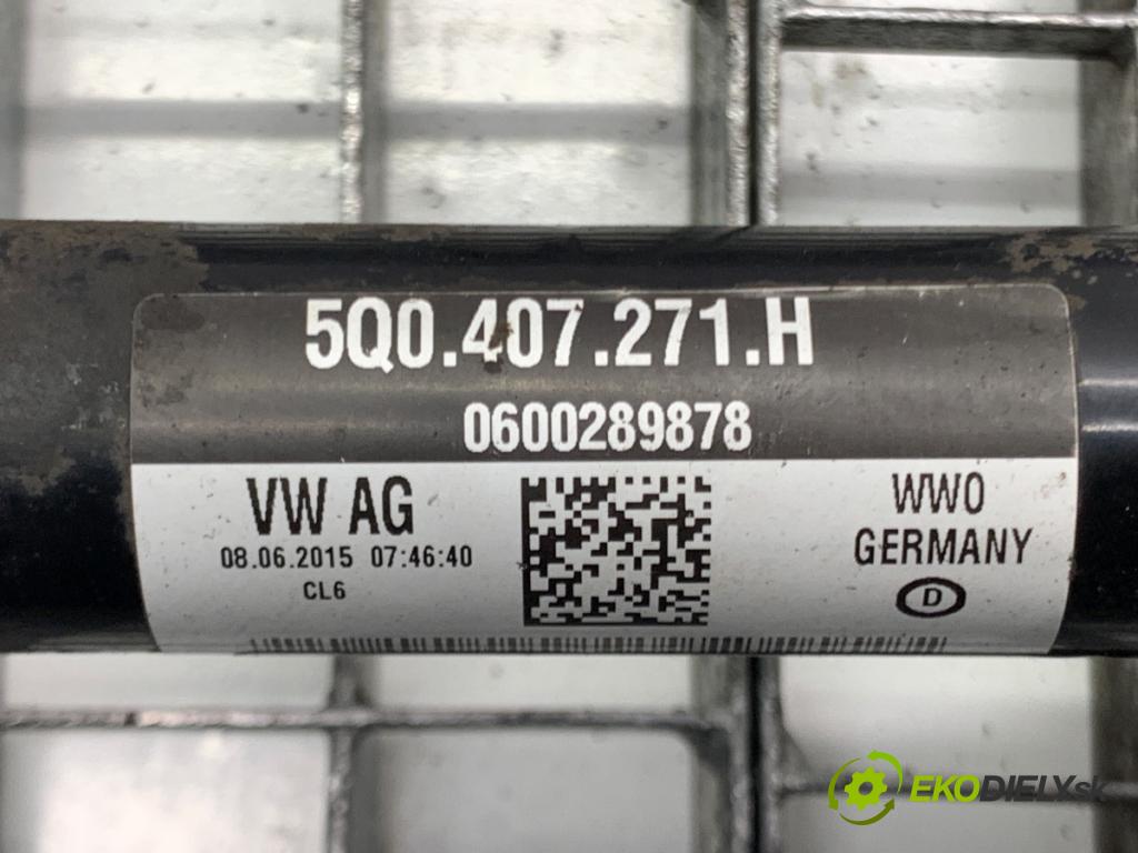 VW GOLF VII Kombi 2015 110 kW 2.0 TDI 1968 poloos levý přední část 5Q0407271H