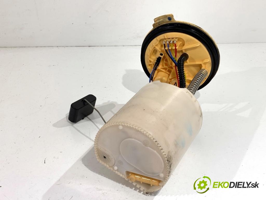 VW GOLF VII Kombi 2015 110 kW 2.0 TDI 1968 pumpa paliva 5Q0919050H