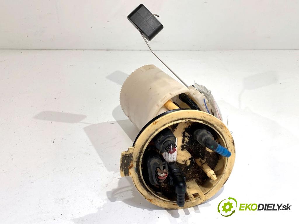 VW GOLF VII Kombi 2015 110 kW 2.0 TDI 1968 pumpa paliva 5Q0919050H