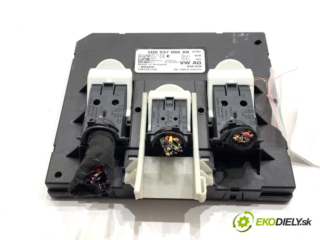 VW GOLF VII Kombi 2015 110 kW 2.0 TDI 1968 modul komfortu 5Q0937086AK (Komfortní modul)