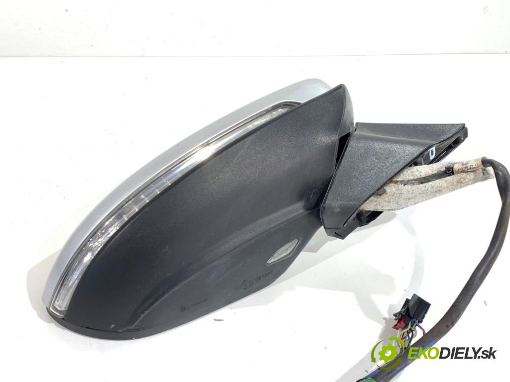 VW GOLF VII Kombi 2015 110 kW 2.0 TDI 1968 Spätné zrkadlo pravy LA7W