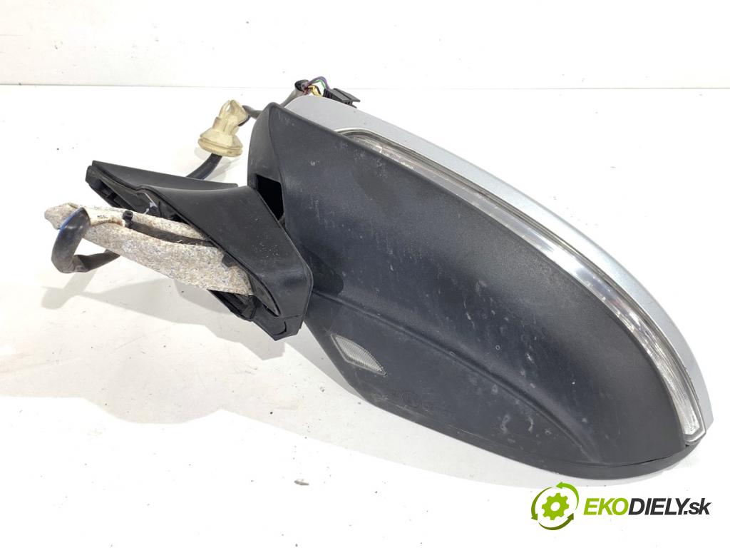 VW GOLF VII Kombi 2015 110 kW 2.0 TDI 1968 Spätné zrkadlo ľavy LA7W