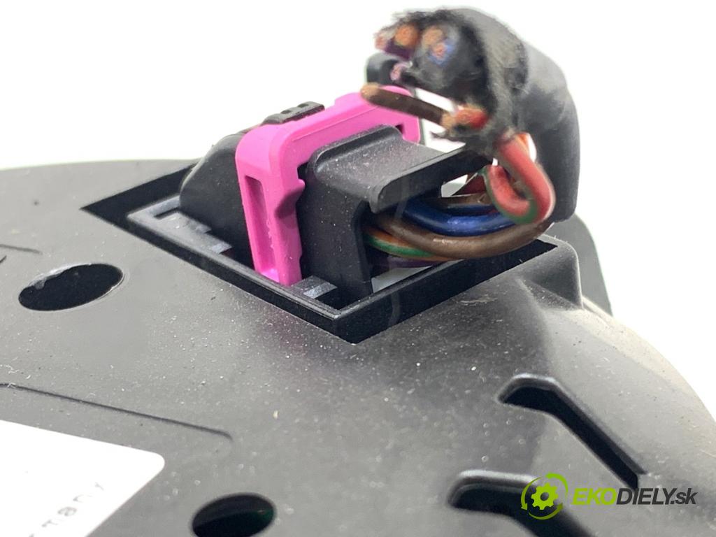 VW GOLF VII Kombi 2015 110 kW 2.0 TDI 1968 Prístrojovka 5G1920741A (Prístrojová doska)