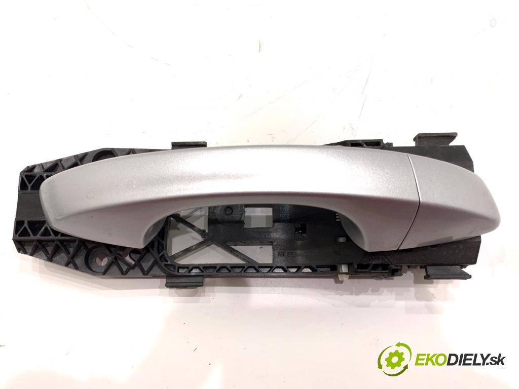 VW GOLF VII Kombi 2015 110 kW 2.0 TDI 1968 klika vnejší pravý zadní část 